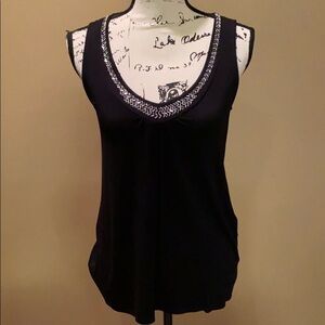 White House Black Market black jeweled tank S‎